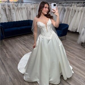 BRAND NEW Stella York Satin Ballgown Wedding Dress SY8246
